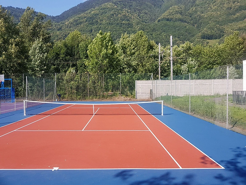 Construction d'un court de tennis